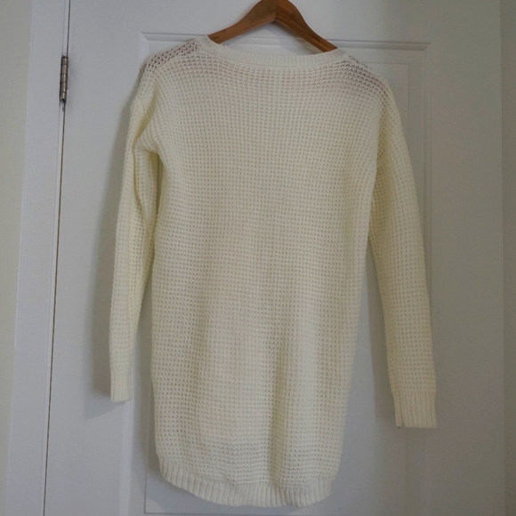 Woven sweater by Zenana - Picture 2 of 2